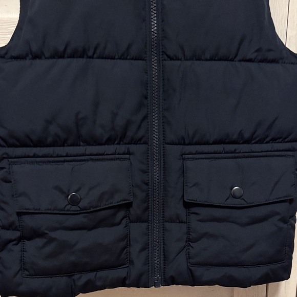 Old Navy Boy’s puffer vest - Picture 3 of 6